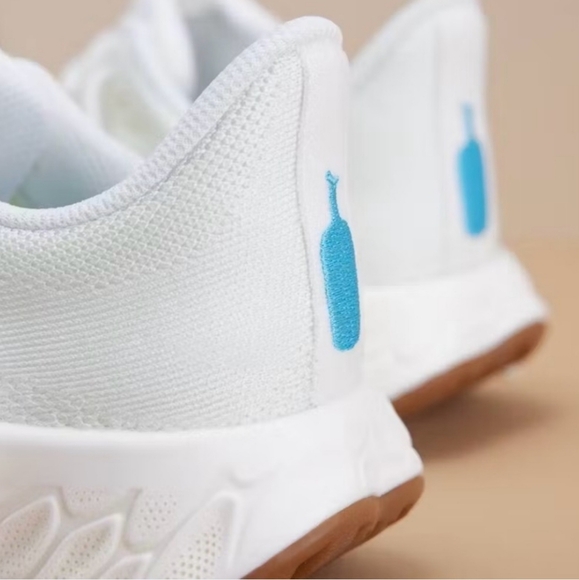 Blue Bottle Coffee X Fresh Foam 1080v12 - Limited Edition Running Sneaker - Picture 5 of 16